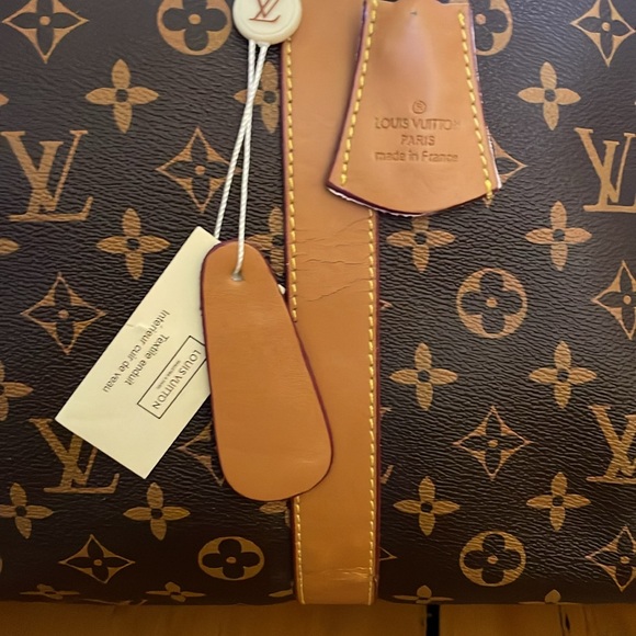 Louis Vuitton Keepall Bag - Picture 11 of 16